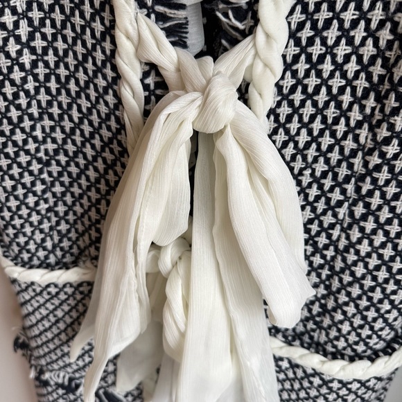 Tweed Longline Silk Ribbon Tie Vest – Navy Blue & White Textured Knit – Size 4 - Picture 8 of 9